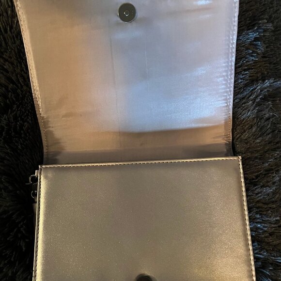 Neiman Marcus Blush Metallic Chevron Clutch - Picture 3 of 6